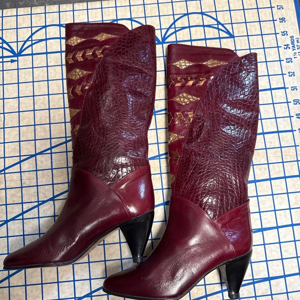 Serena Williams Burgundy Leather Knee-High Boots with Gold Accents EU 34.5